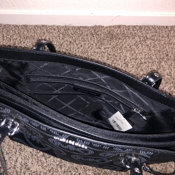 Michael Kors “Voyager” Tote Bag - Picture 6 of 6